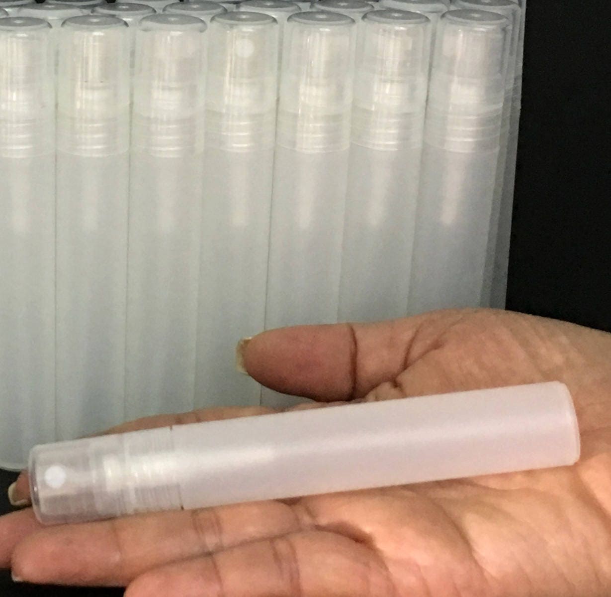 Plastic Spray Bottles Perfume Atomizers Refillable Pocket Misters Liquid Product Storage 15 Ml (50 Bottles) 3315-50 Discount Cosmetic Jars