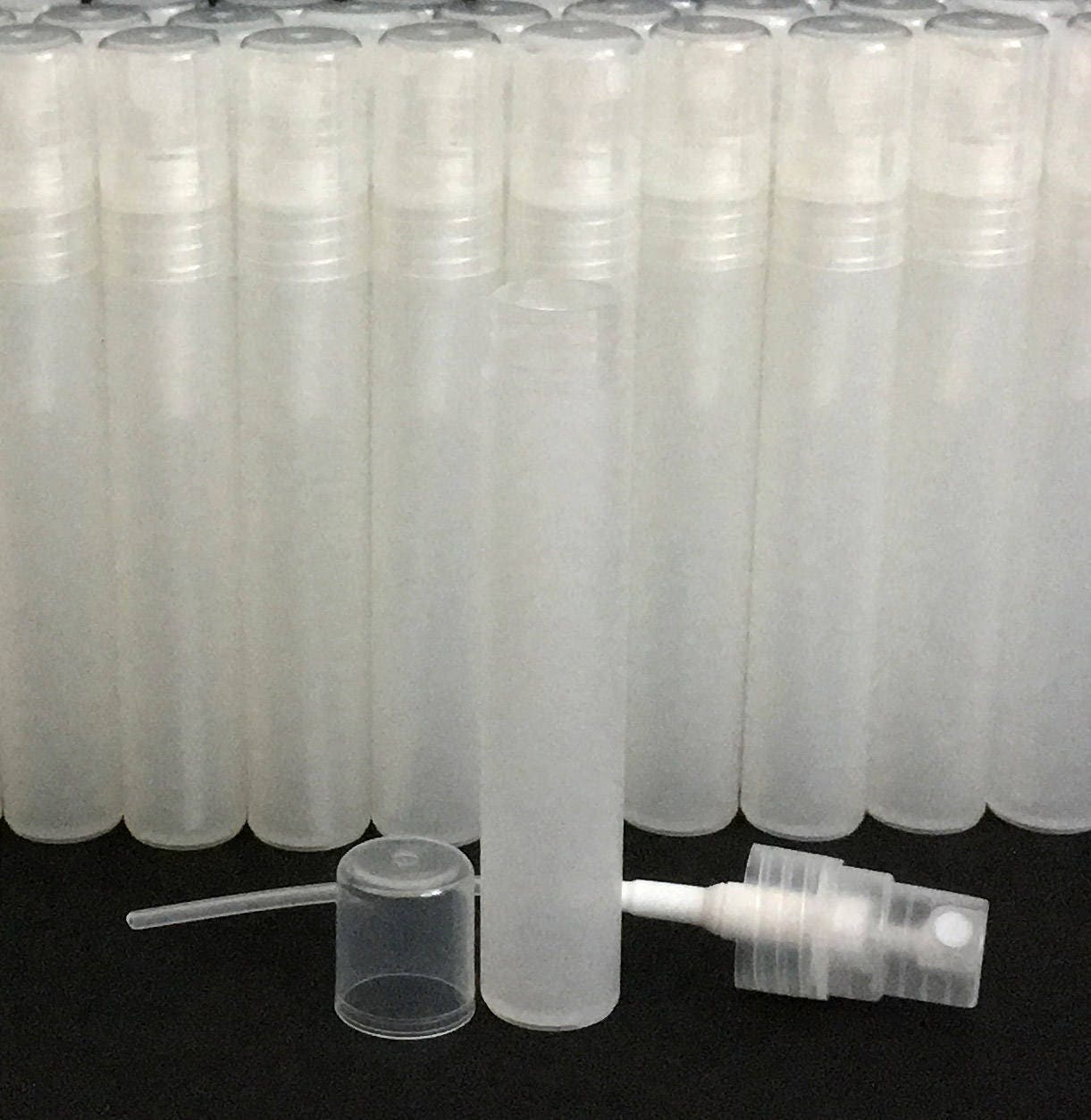 Plastic Spray Bottles Perfume Atomizers Refillable Pocket Misters Liquid Product Storage 15 Ml (50 Bottles) 3315-50 Discount Cosmetic Jars
